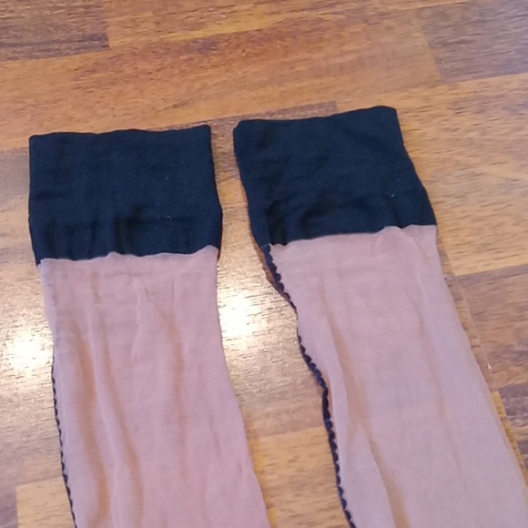 Frederick's of Hollywood boosteie and stockings - Picture 13 of 14